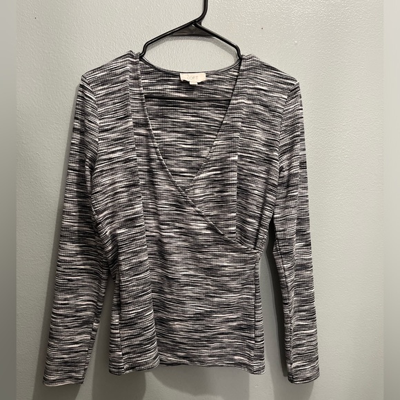 Loft Outlet Size Medium ribbed mock wrap V-Beck top, in great condition - Picture 1 of 16